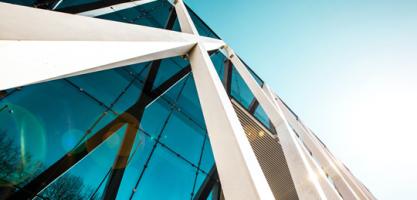 Building, in the angle of looking up from the bottom